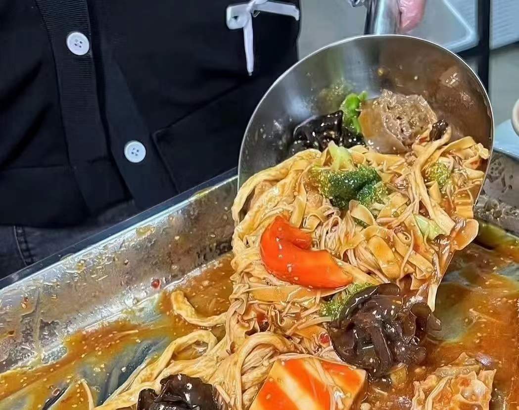 摆摊东北老式麻辣拌串技术配方教程麻辣水煮串麻辣拌小吃技术培训