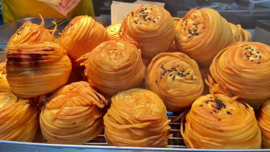 网红爆汁金丝牛肉饼梅干菜饼制作技术配方商用培训小吃视频教学程