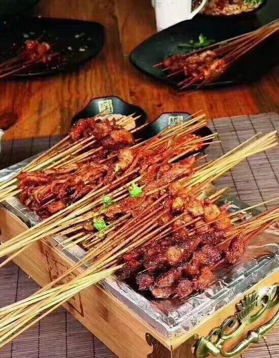 把把烧街边夜市摆摊小吃技术配方 昭通名小吃把把烧撒料小吃技术资料教程