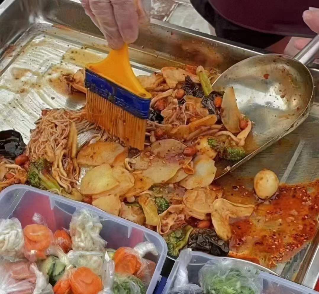 摆摊东北老式麻辣拌串技术配方教程麻辣水煮串麻辣拌小吃技术培训