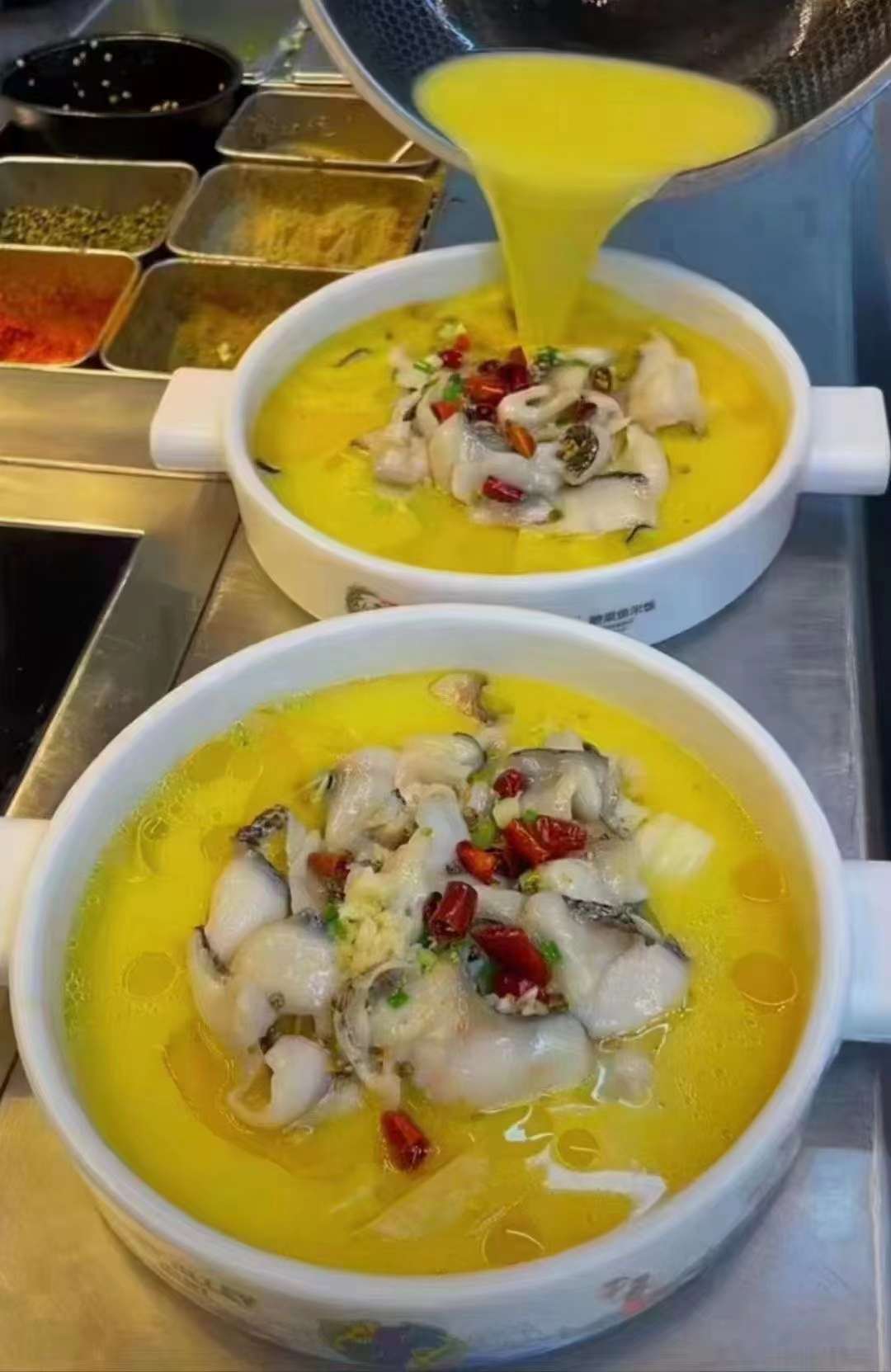 实体店小吃酸菜鱼水煮鱼番茄鱼地锅鸡黄焖鸡冒菜毛血旺技术配方制作视频教程的做法怎么做