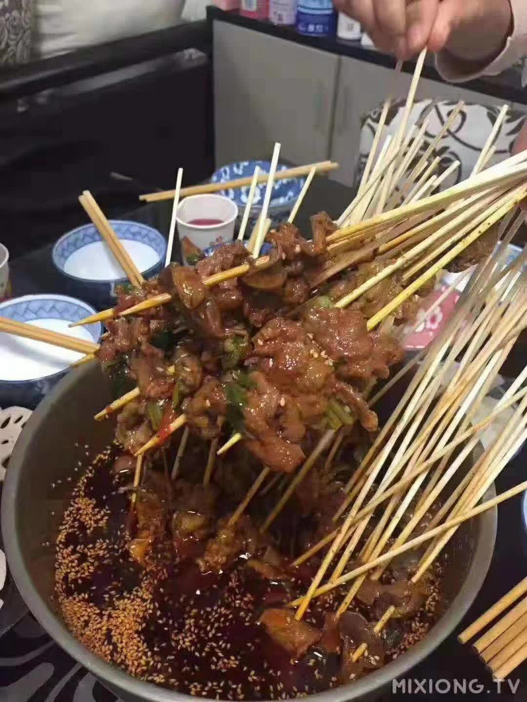 钵钵鸡技术配方冷锅串串秘制底汤调料制作教程商用摆摊开店小吃培训