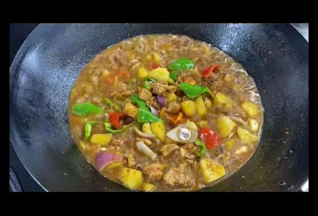 正宗新疆大盘鸡制作技术实体店炒菜小吃配方资料教程培训方法视频