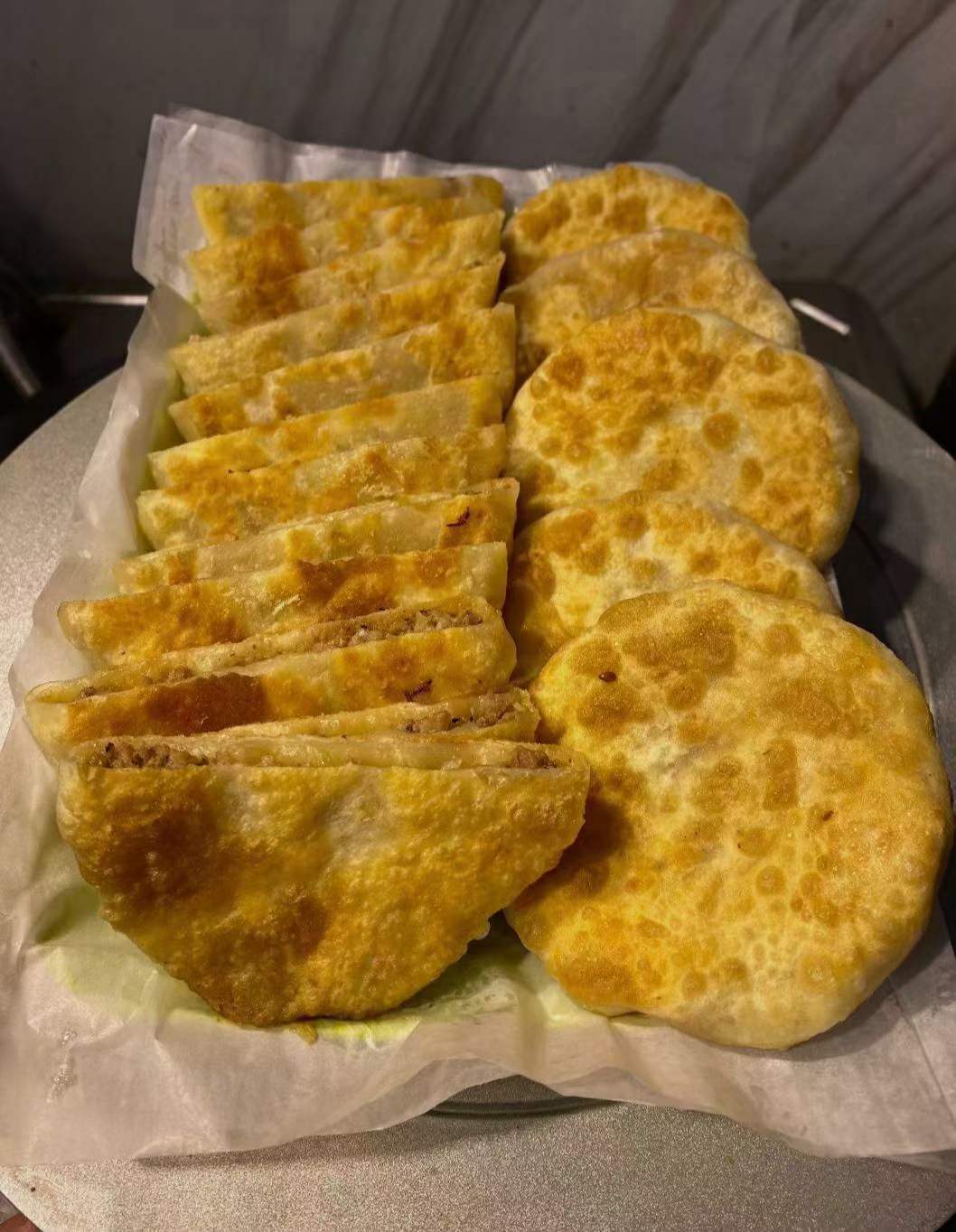 速冻馅饼+发面馅饼配方技术教程摆摊开店烧饼小吃培训制作技术视频教学商用