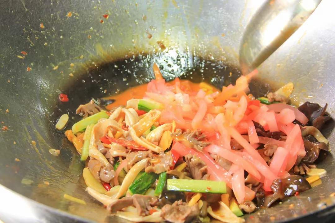 酸萝卜鸡杂火锅+饭，泡椒油/泡椒料技术配方视频教程