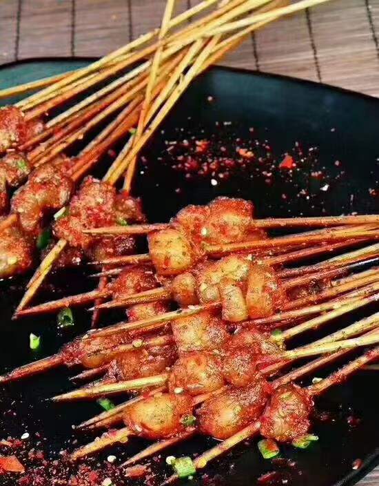 把把烧街边夜市摆摊小吃技术配方 昭通名小吃把把烧撒料小吃技术资料教程