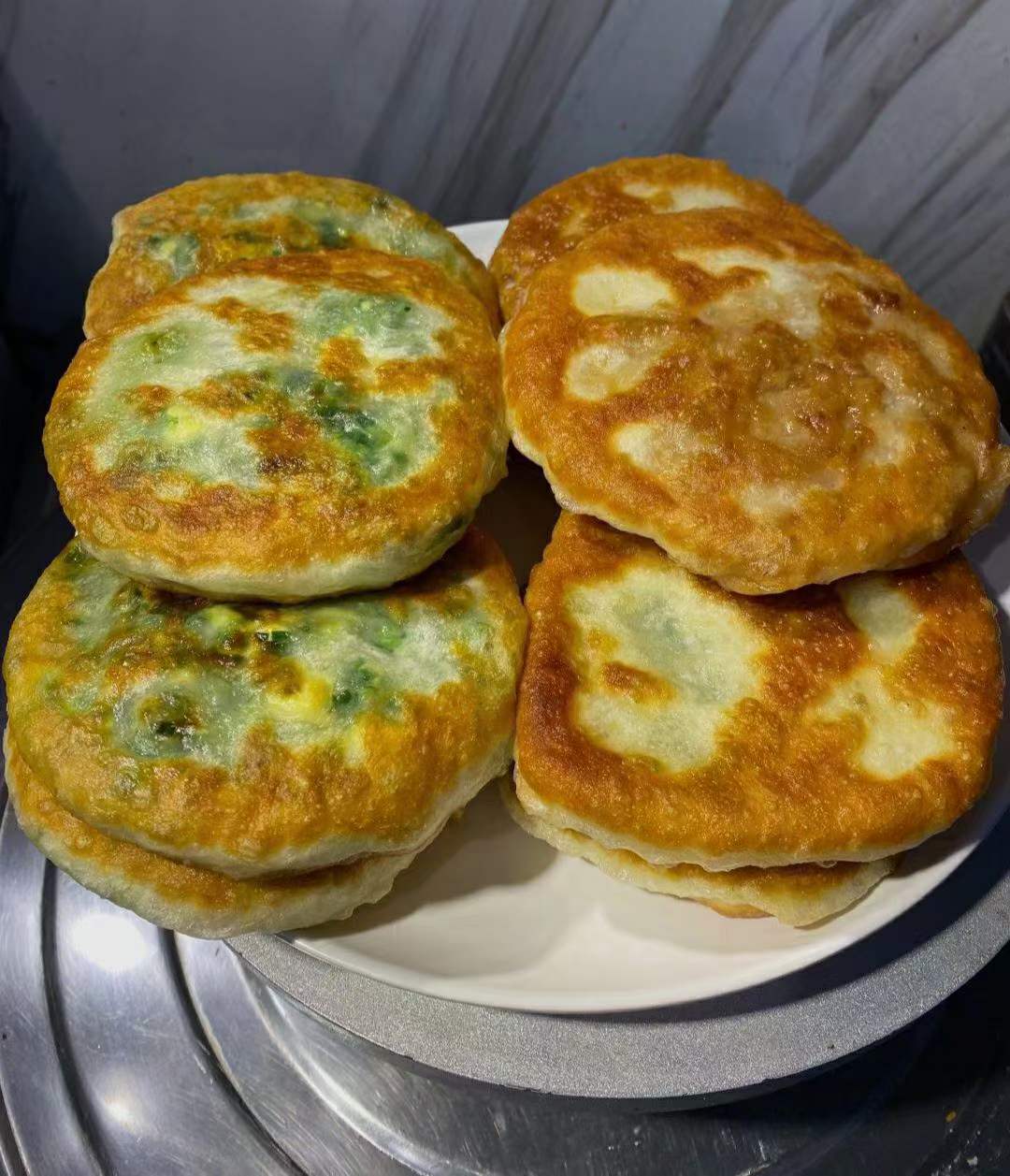 速冻馅饼+发面馅饼配方技术教程摆摊开店烧饼小吃培训制作技术视频教学商用