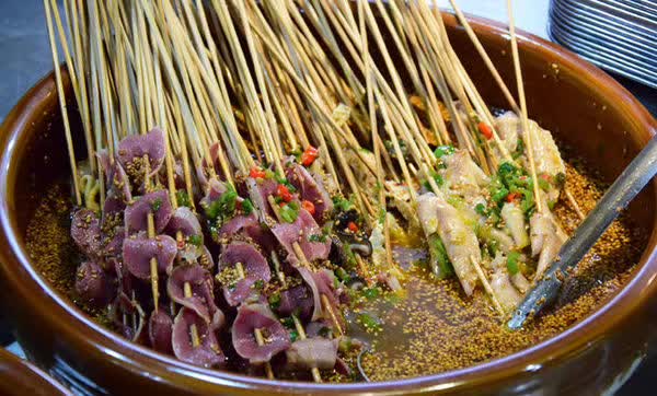 四川乐山钵钵鸡配方冷锅串串红油一元一串串香底料小吃技术配方视频